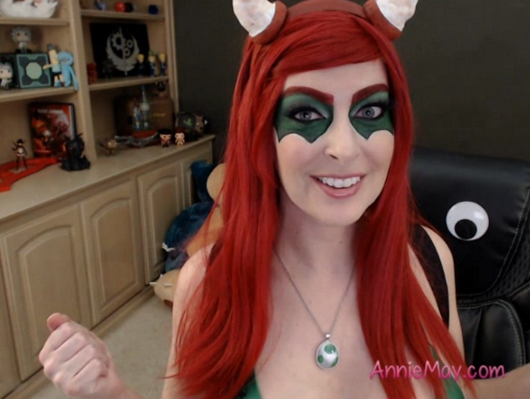 cam girls cosplay