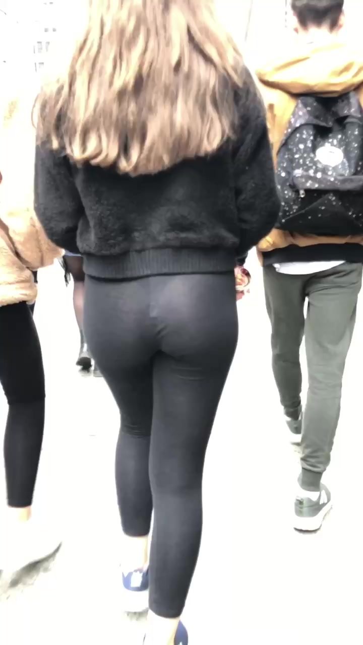 dimple pillai recommends Candid Leggings Porn