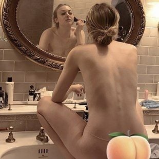 dakota fanning nude