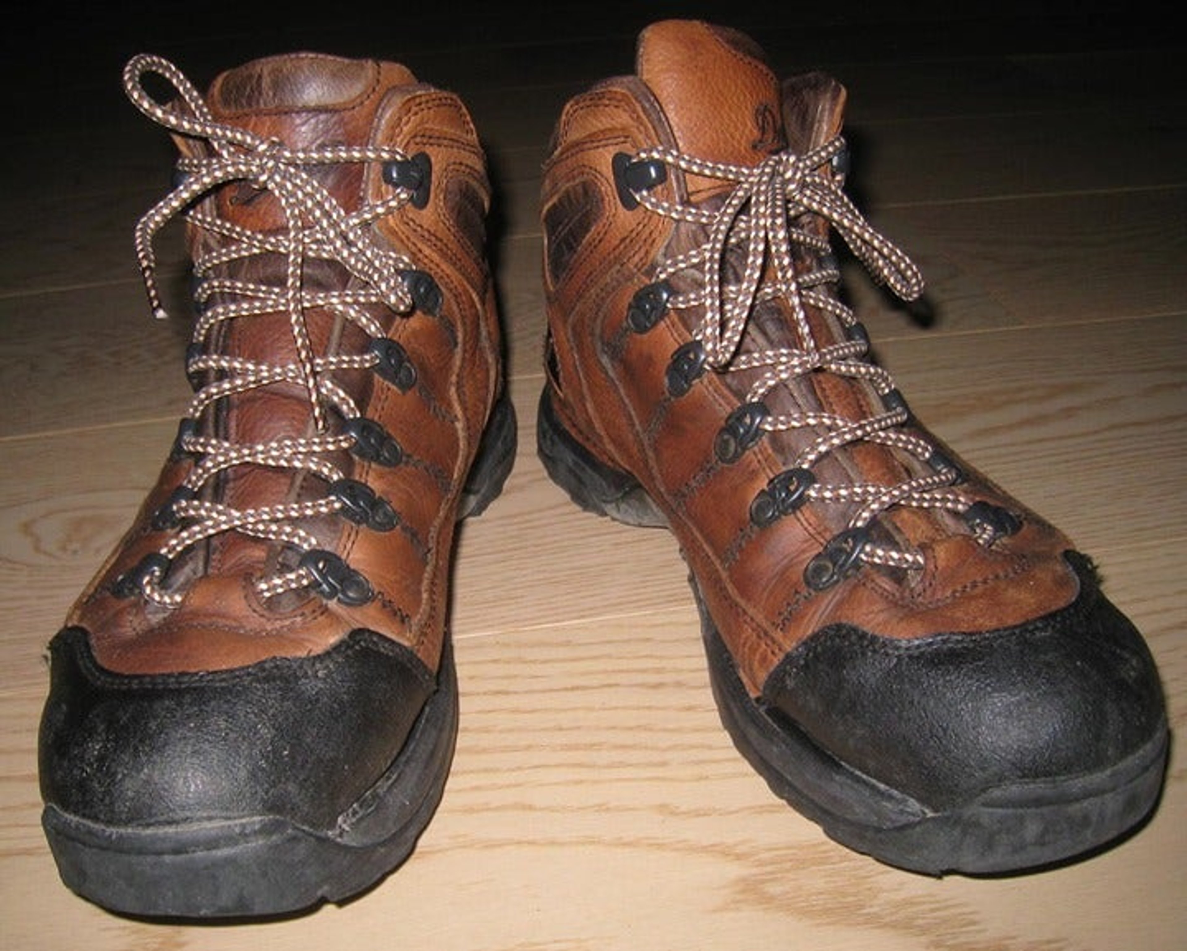 carolyn h howard share danner 453 review photos