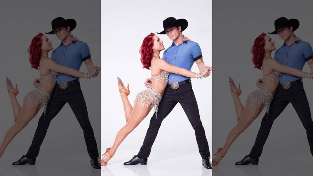 arie jansen recommends sharna burgess naked pic