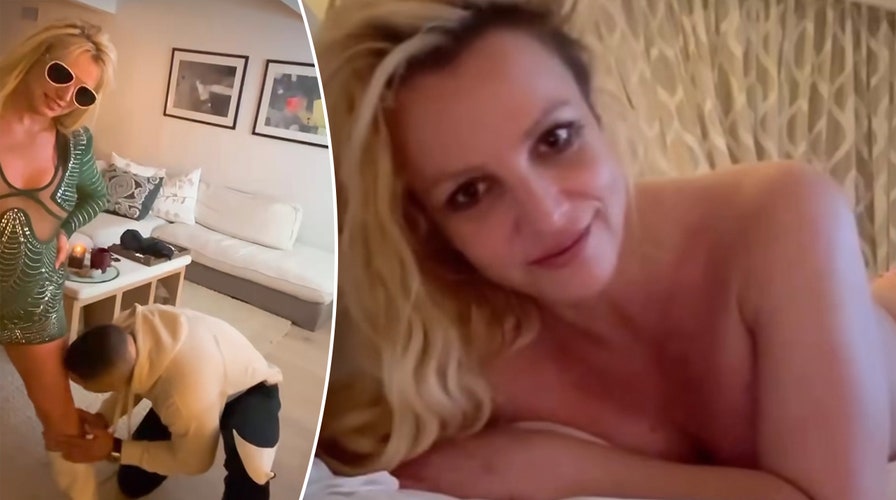 bobbie crum recommends britney spears naked videos pic