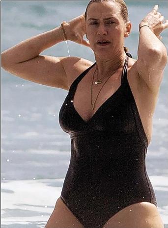 Kate Winslet Bikini off nude