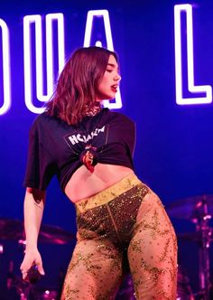 donna welling recommends Dua Lipa Upskirts