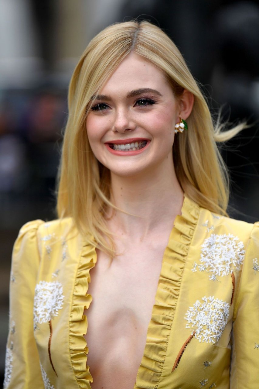 charlotte duval recommends elle fanning nipple pic