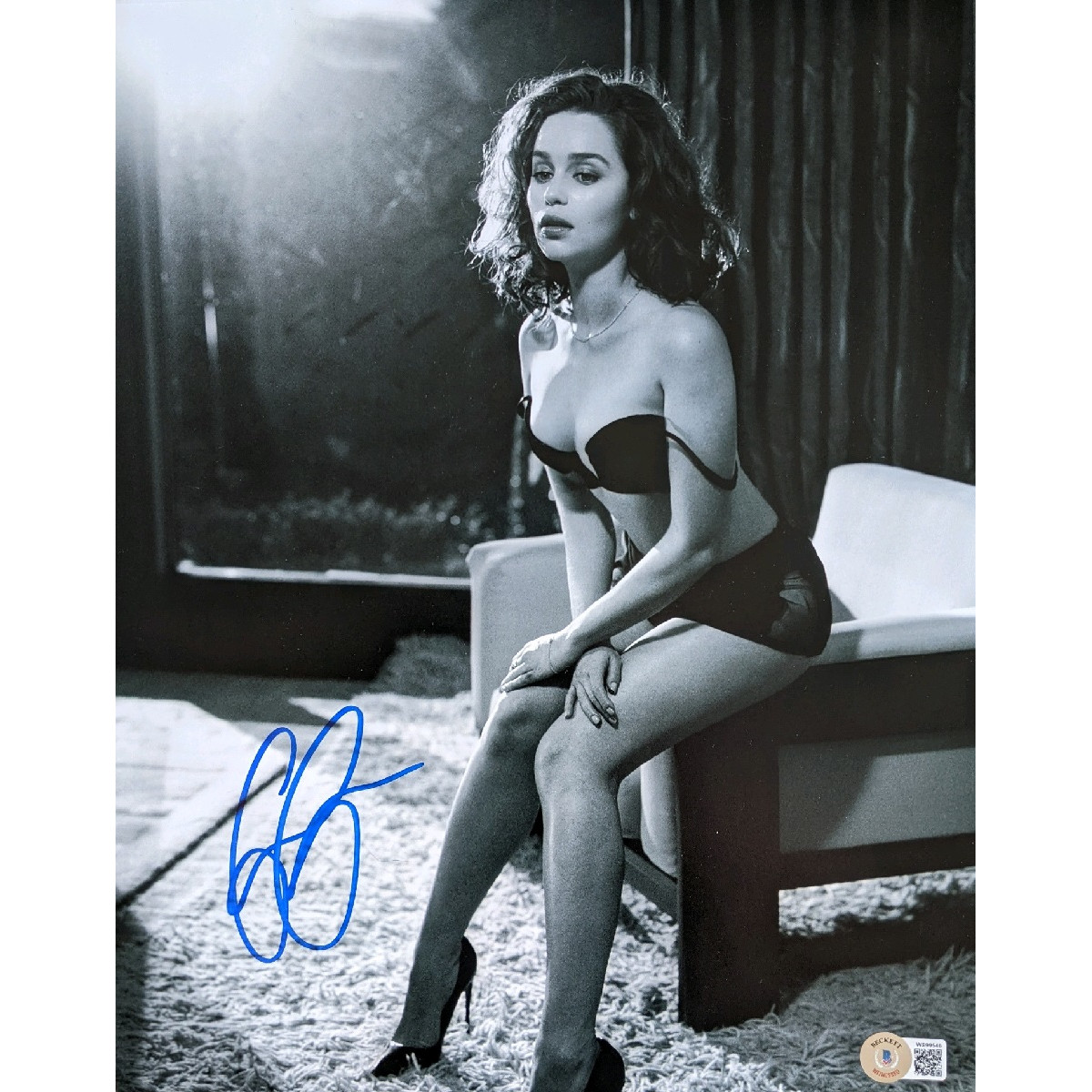 diana boisvert recommends Emilia Clarke Lingerie