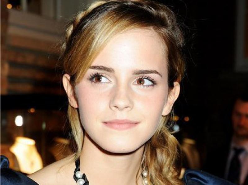 dee solly add emma watson striptease photo