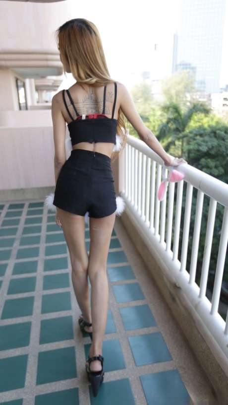 chuc quynh share skinny thai porn photos