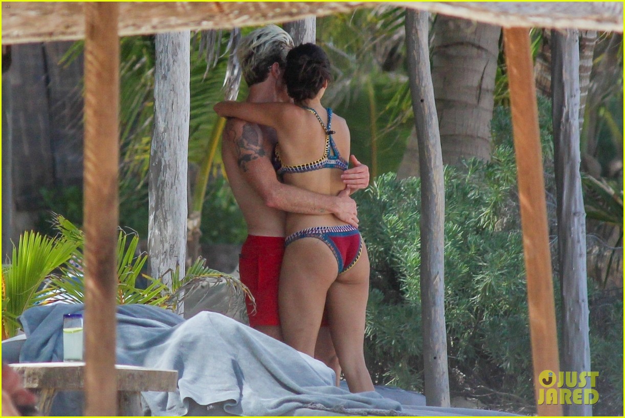 dan heying add nina dobrev leaked photo