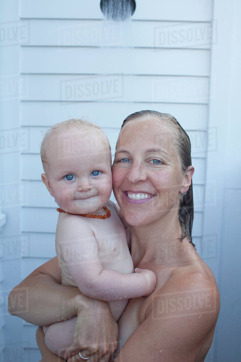 Mom In Shower With Son xxx onlin