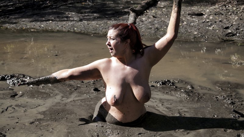 ali mashal recommends Mud Fight Nude