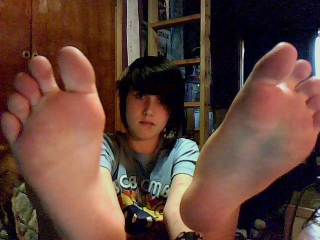 derek donnelly add photo female feet cams