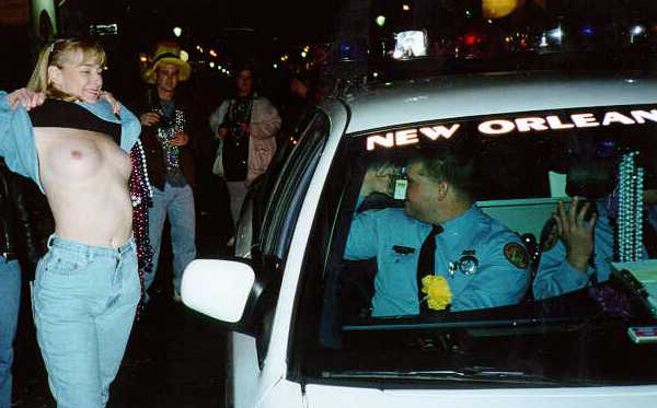 barbara piazzo add flashing boobs at mardi gras photo