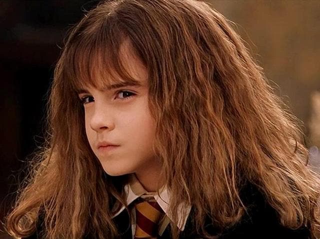 Hairy Emma Watson diapers pics