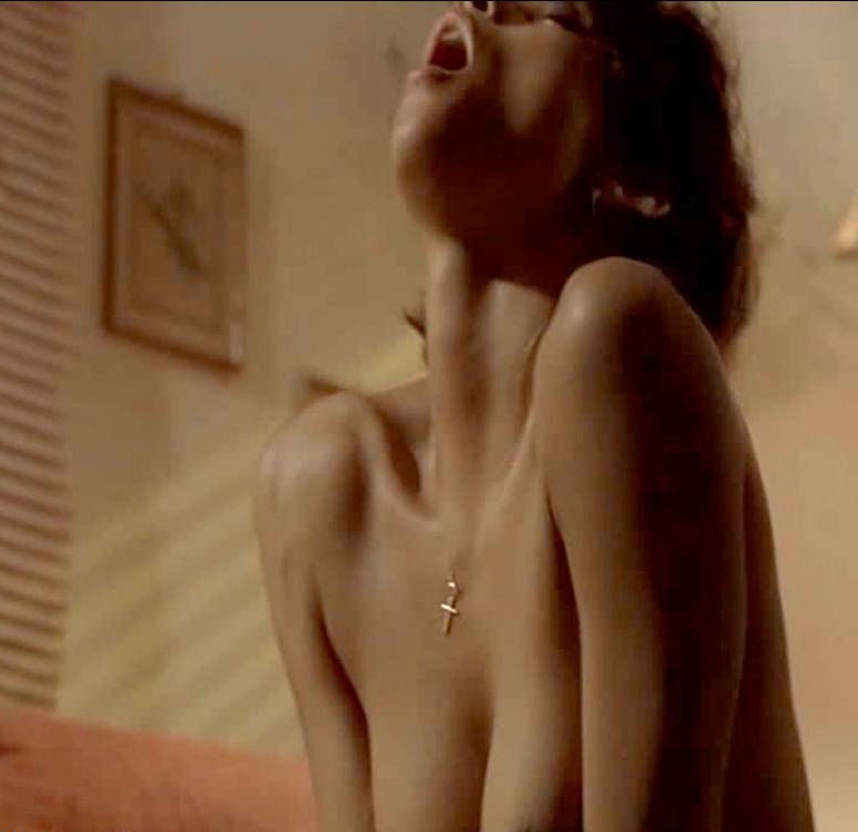 Halle Berry Real Sex Scene legs porn