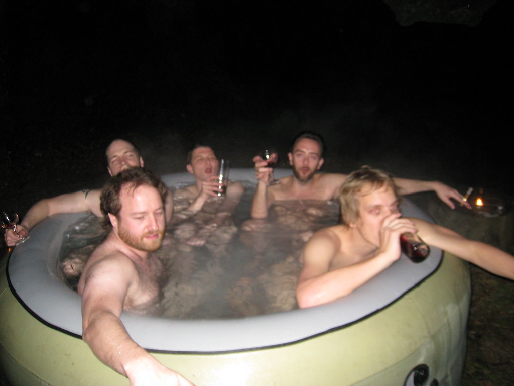 alex renzi recommends Hot Tub Nudity