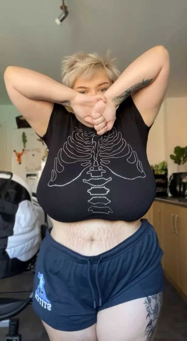 Huge Natural Tits Mom blender daintydjinn