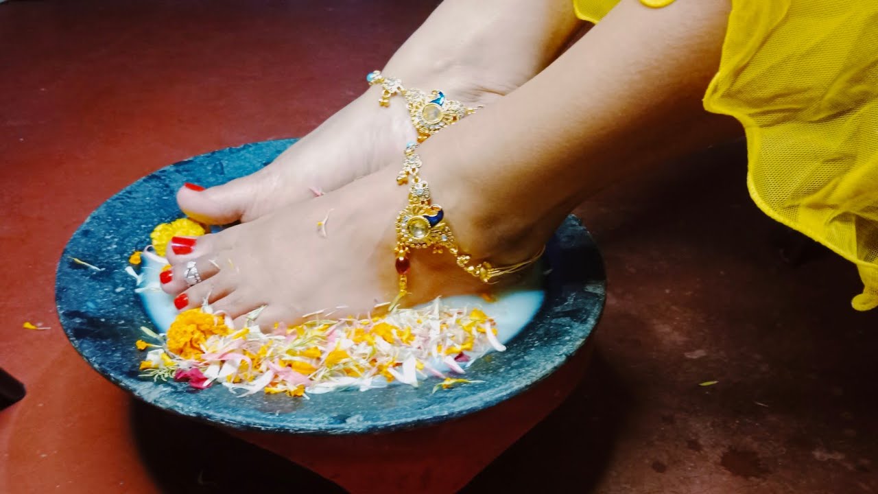 cynthia acorlor recommends indian foot worship video pic