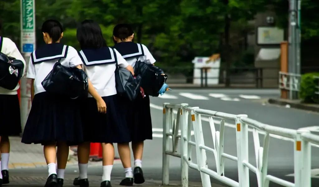 brian rund recommends japanese student peeing pic