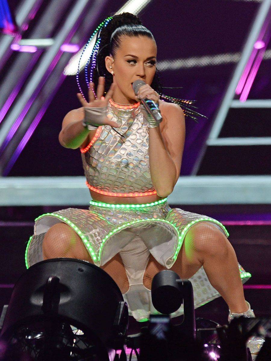 Katy Perry Upskirt xx cel