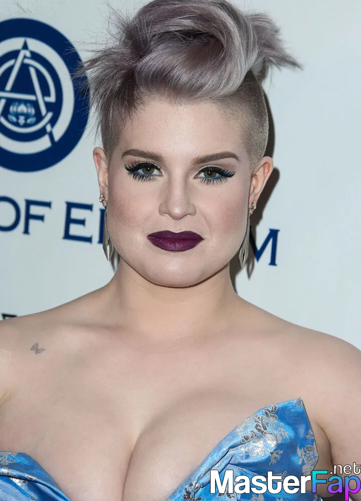 carmen laureano recommends kelly osbourne naked pic