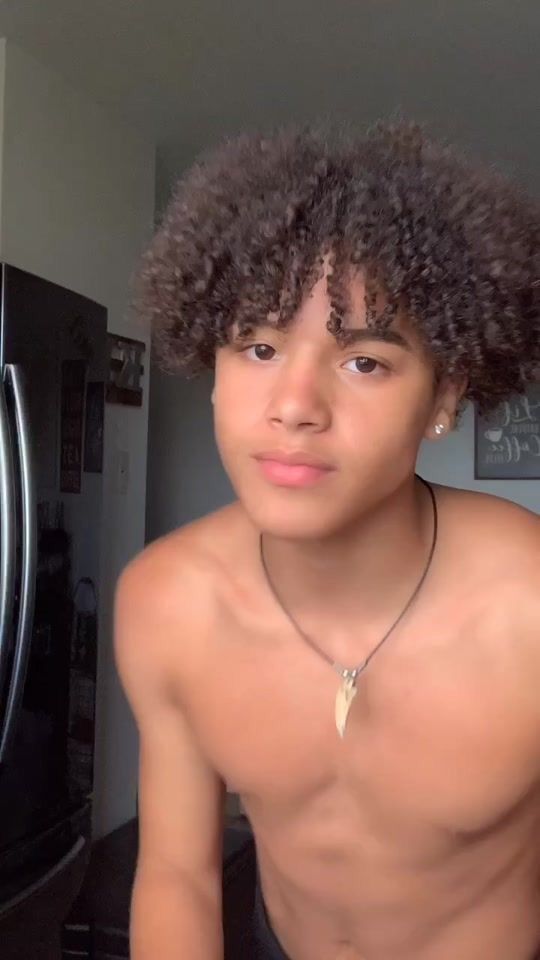 bruce gilmour recommends light skin twinks pic