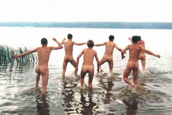 male nude skinny dipping