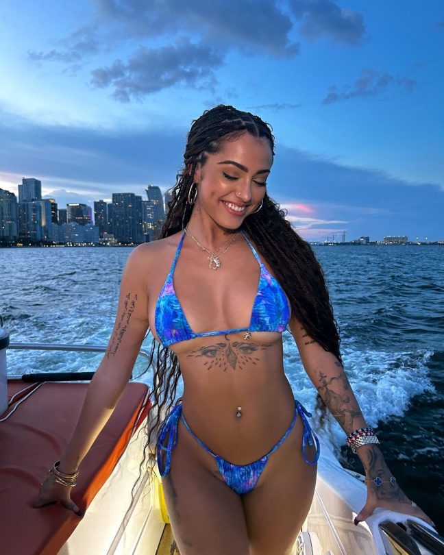 aimilyn redor recommends malu trevejo hot pic