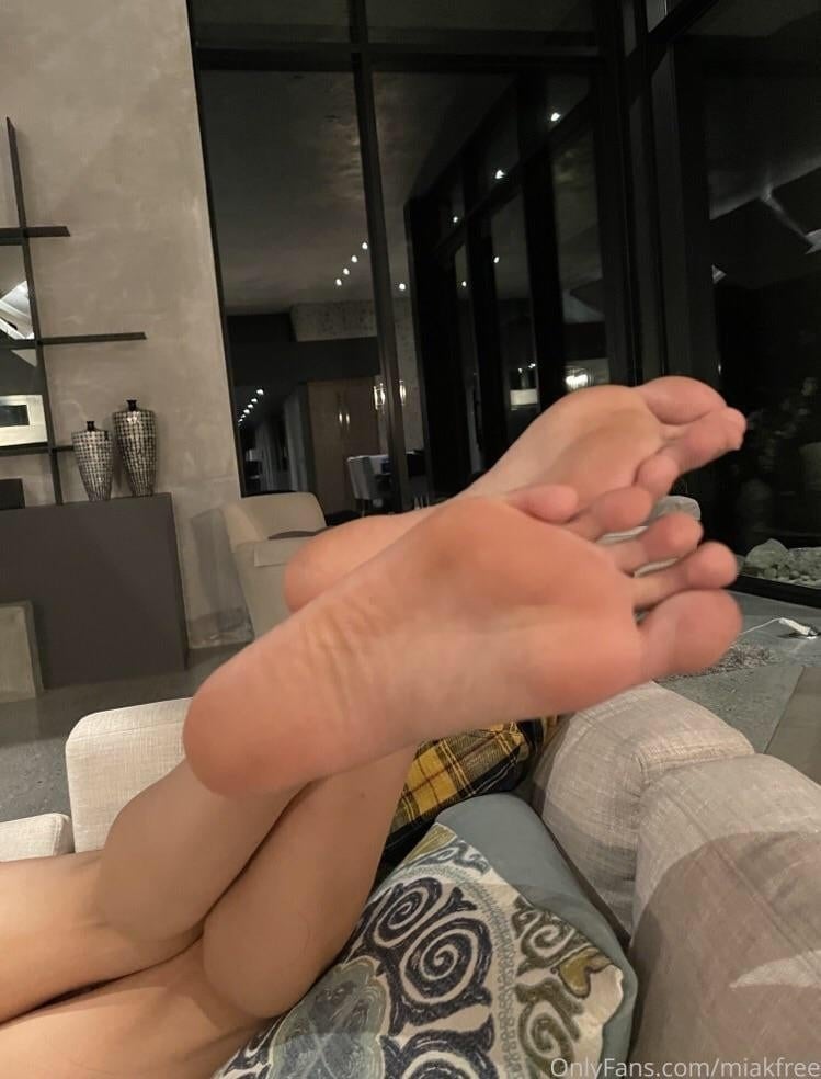 Best of Mia khalifa nude feet