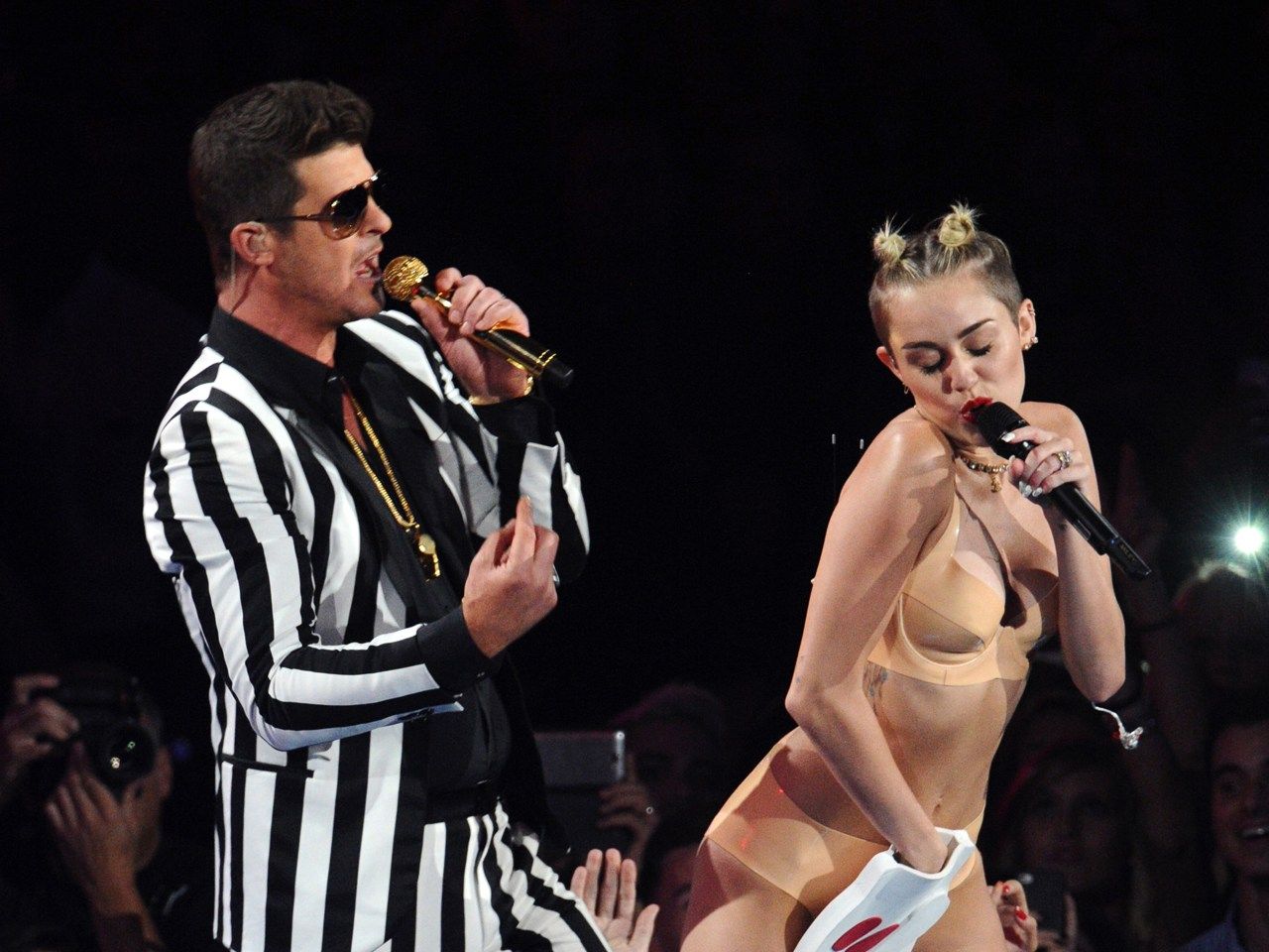 donald schrader recommends miley cyrus naked on stage pic