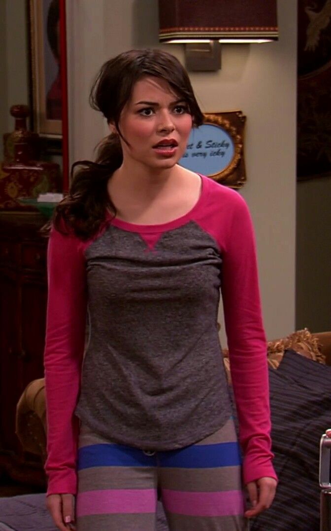 miranda cosgrove nude pics