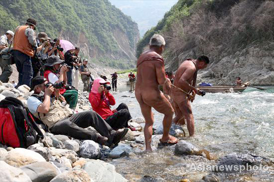 naked in china