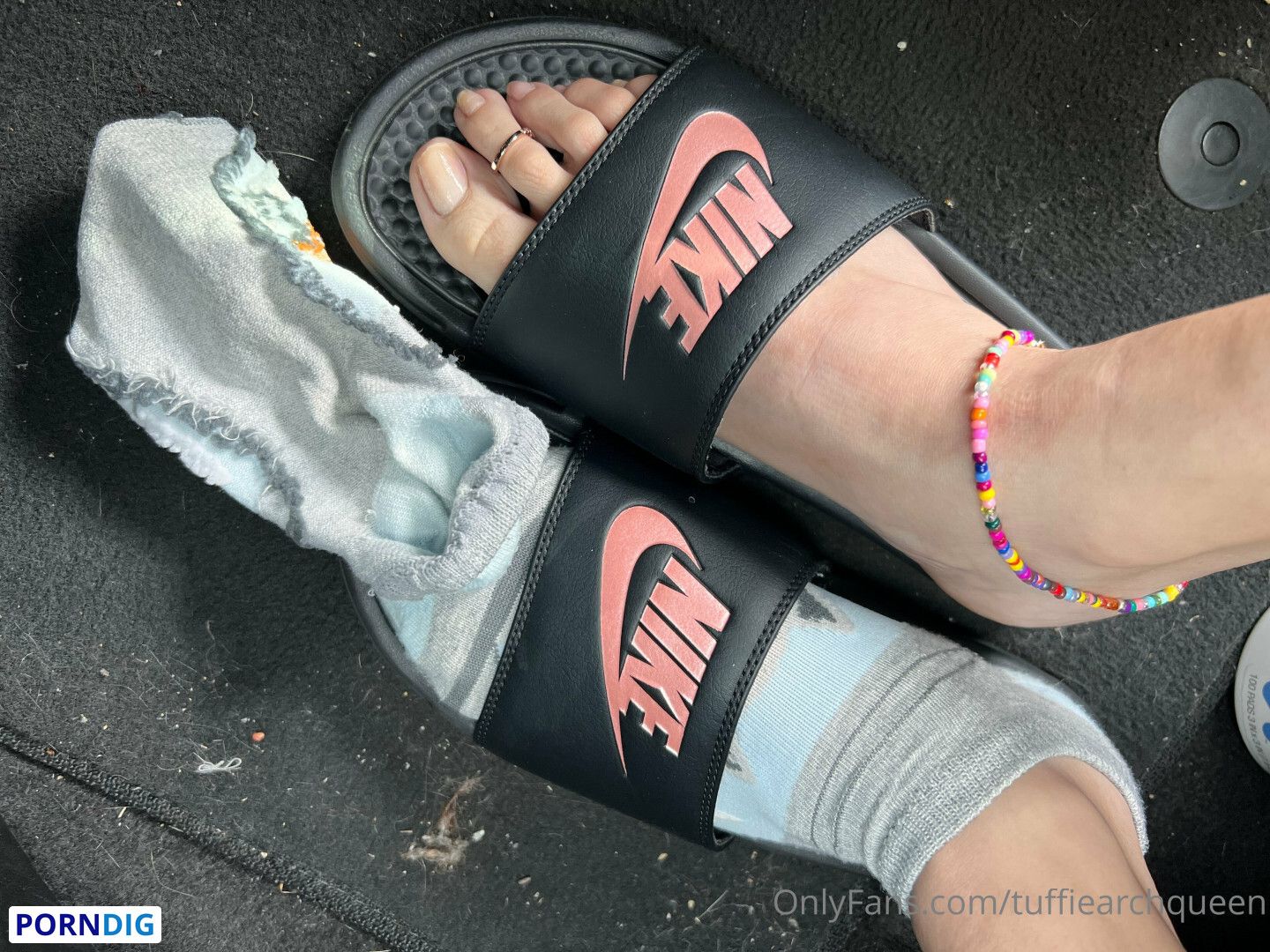 anne parry recommends nike slides porn pic