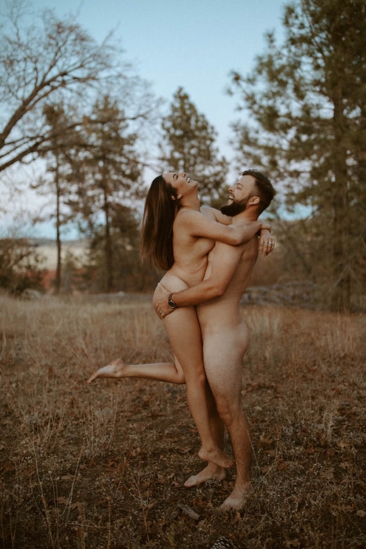 nude couple photoshoot