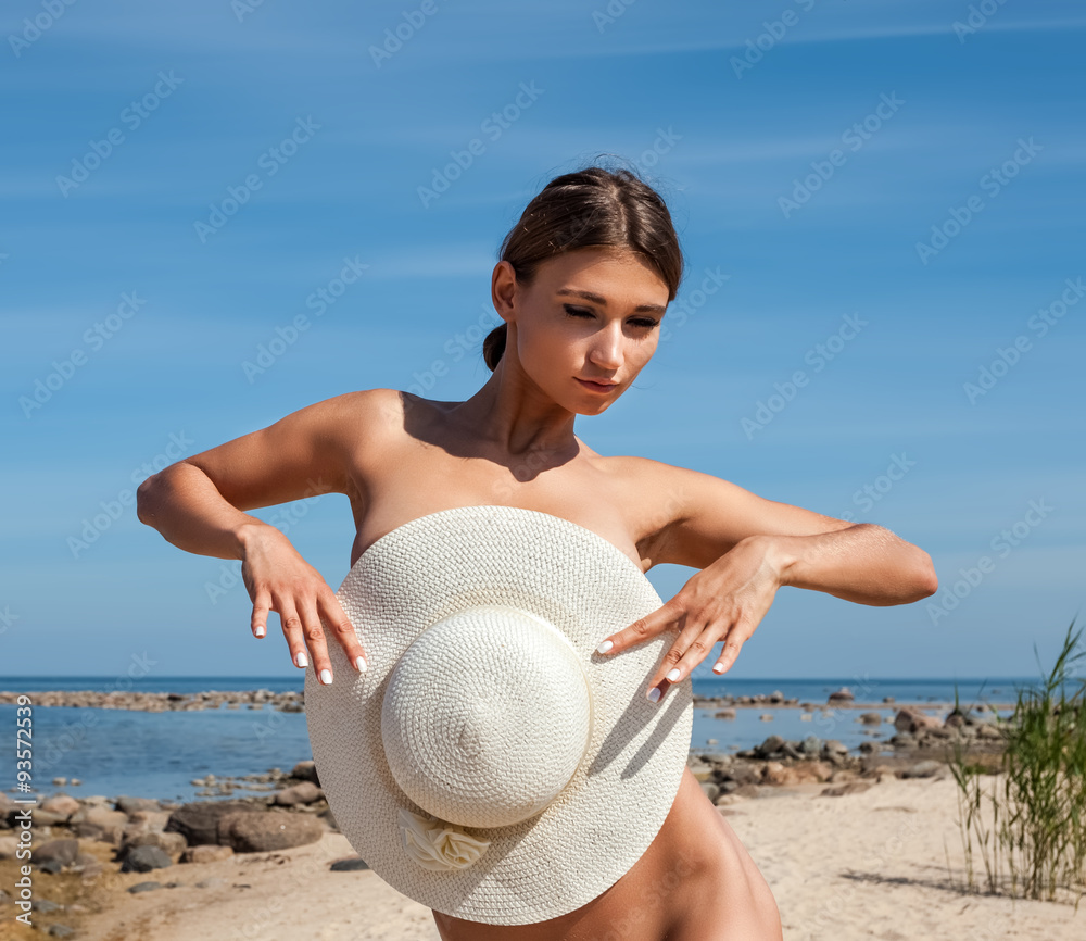 Nude Lady On The Beach open obs