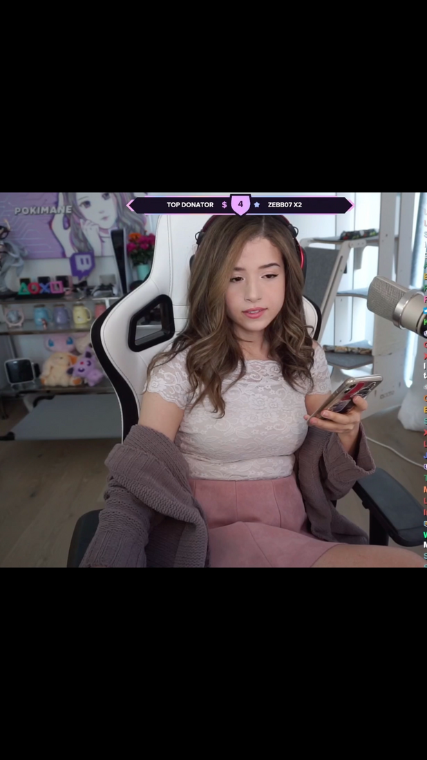 Pokimane See Through erotik gigant