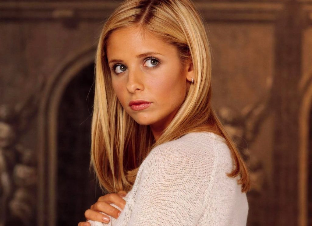 conor poland share sarah michelle gellar nip photos