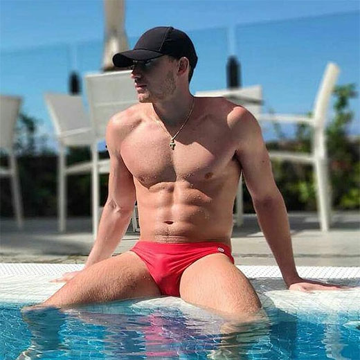 belinda lee hall recommends speedo bulge men pic