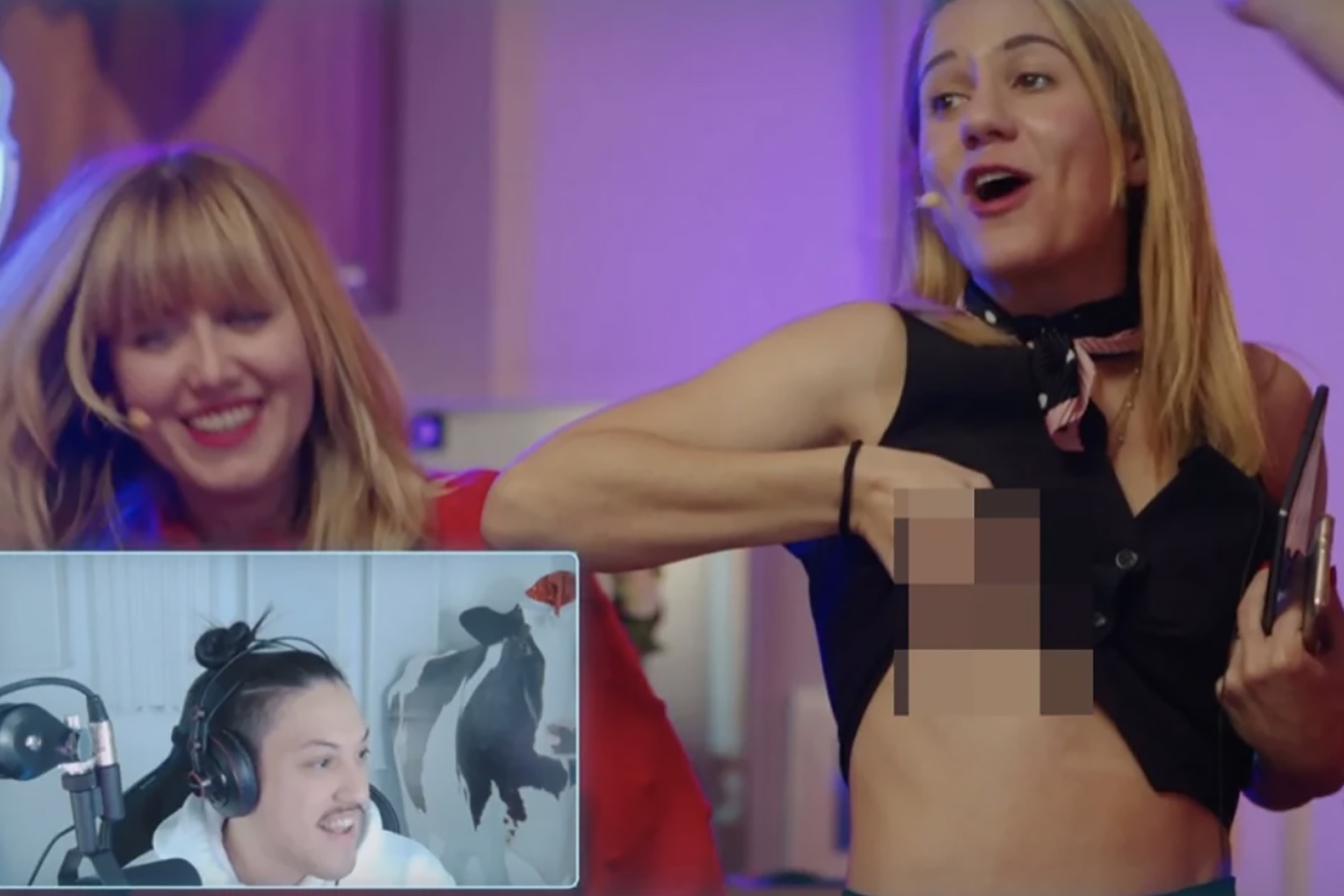 Best of Streamer nipple slip