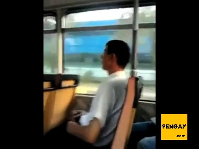 Wanking On A Bus putas gratis