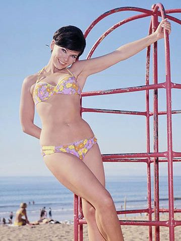 yvonne craig nude